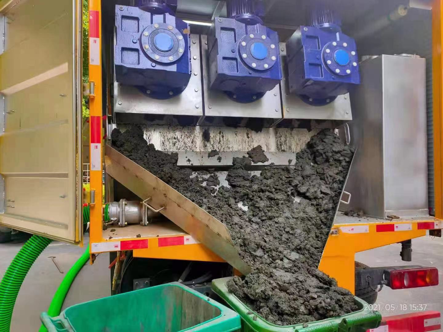 雅星镇化粪池清掏城市维护站-泥浆净化干湿分离处理